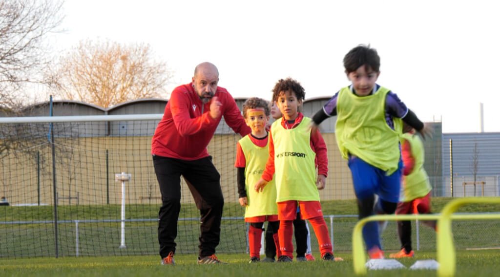 Toulouse : la première école de foot pour sourds et malentendants en France, au Grand JT des Territoires